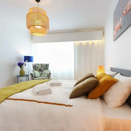 Amazing Downtown Family Apartment