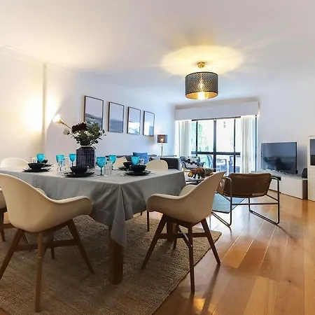 Amazing Downtown Family With Terrace And Parking *