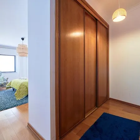Amazing Downtown Family With Terrace And Parking Semesterbostad