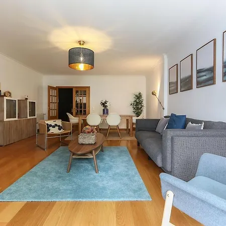 Amazing Downtown Family With Terrace And Parking *