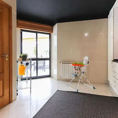 Amazing Downtown Family With Terrace And Parking *