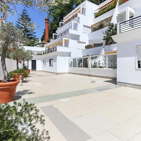 Amazing Downtown Family With Terrace And Parking Apartman